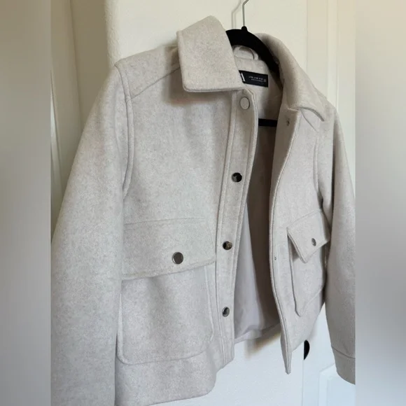Zara - Soft Buttoned Jacket - Picture 2 of 6